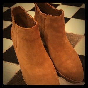 Joie Barlow Booties size 5